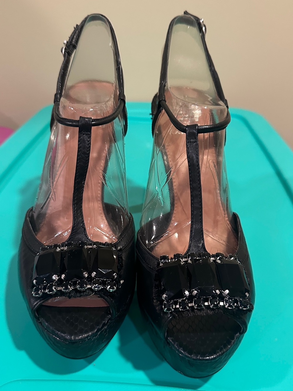NWT Vince Camuto Maria Jewelled Heels, Black Snakeskin, Size‎ 9